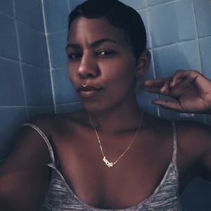 Meet your Posher, Jillian